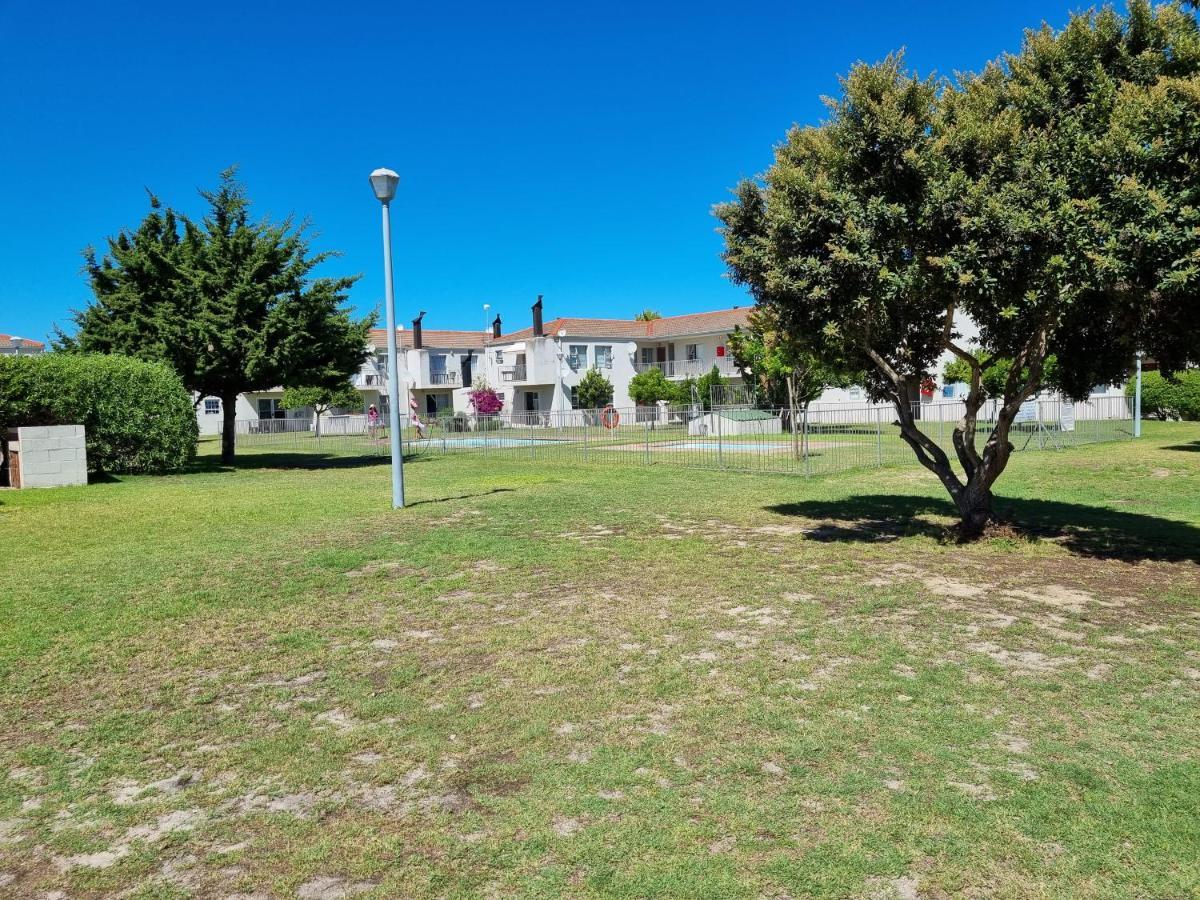 Modern Apartment Close To Kite Beach Langebaan Exterior photo