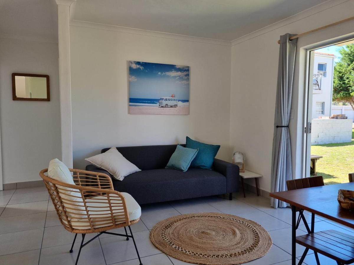 Modern Apartment Close To Kite Beach Langebaan Exterior photo